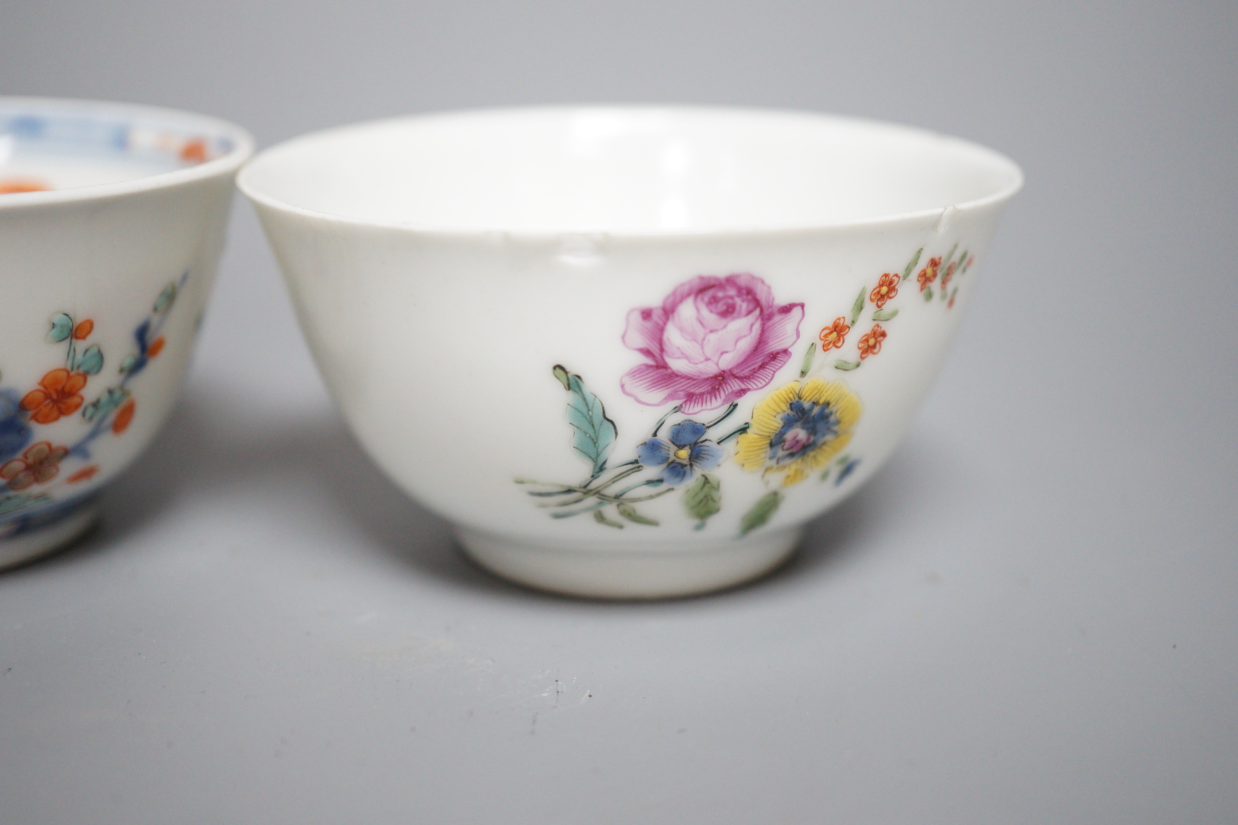 A 19th century Chinese Tobacco Leaf pattern saucer and four various teabowls